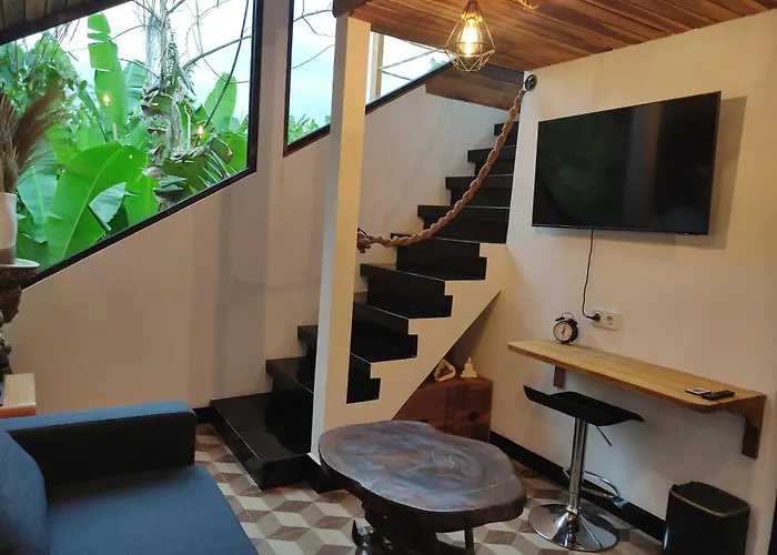 Ayumar Medewi Hotel 3*